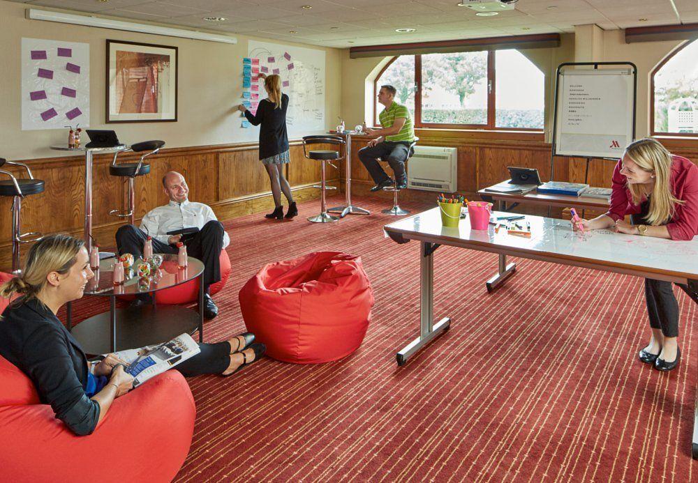 Delta Hotels By Marriott Swansea Bagian luar foto