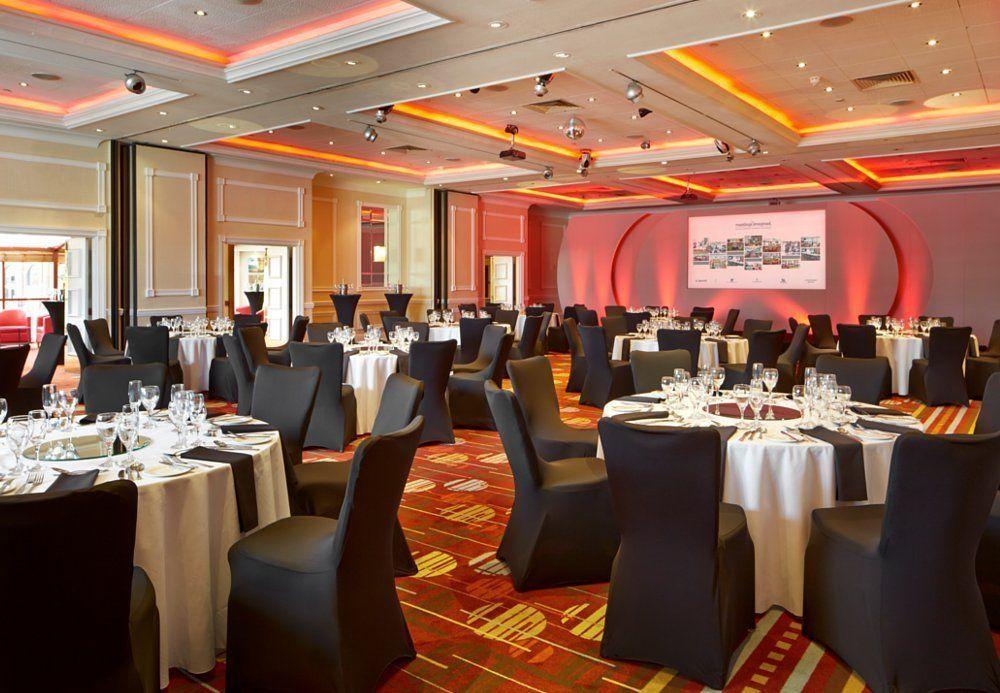 Delta Hotels By Marriott Swansea Bagian luar foto