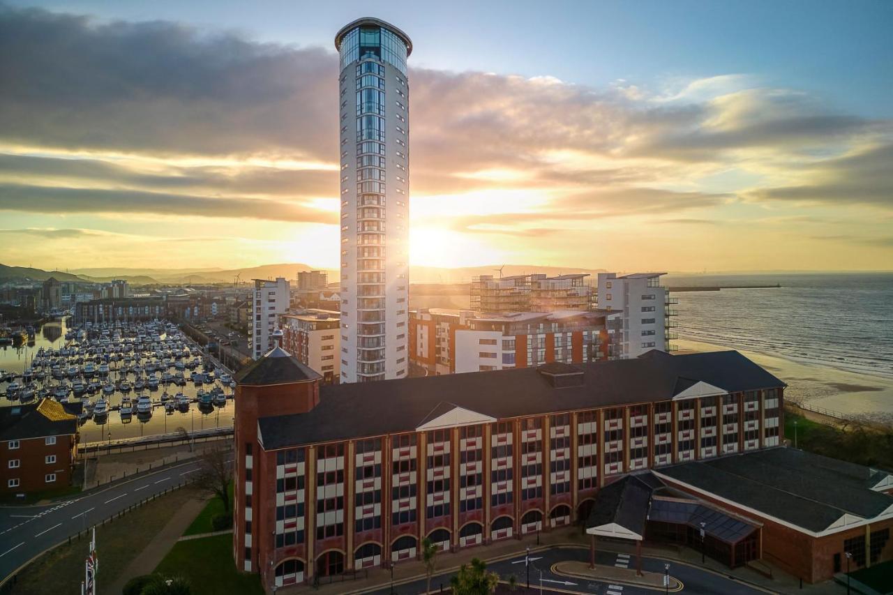 Delta Hotels By Marriott Swansea Bagian luar foto