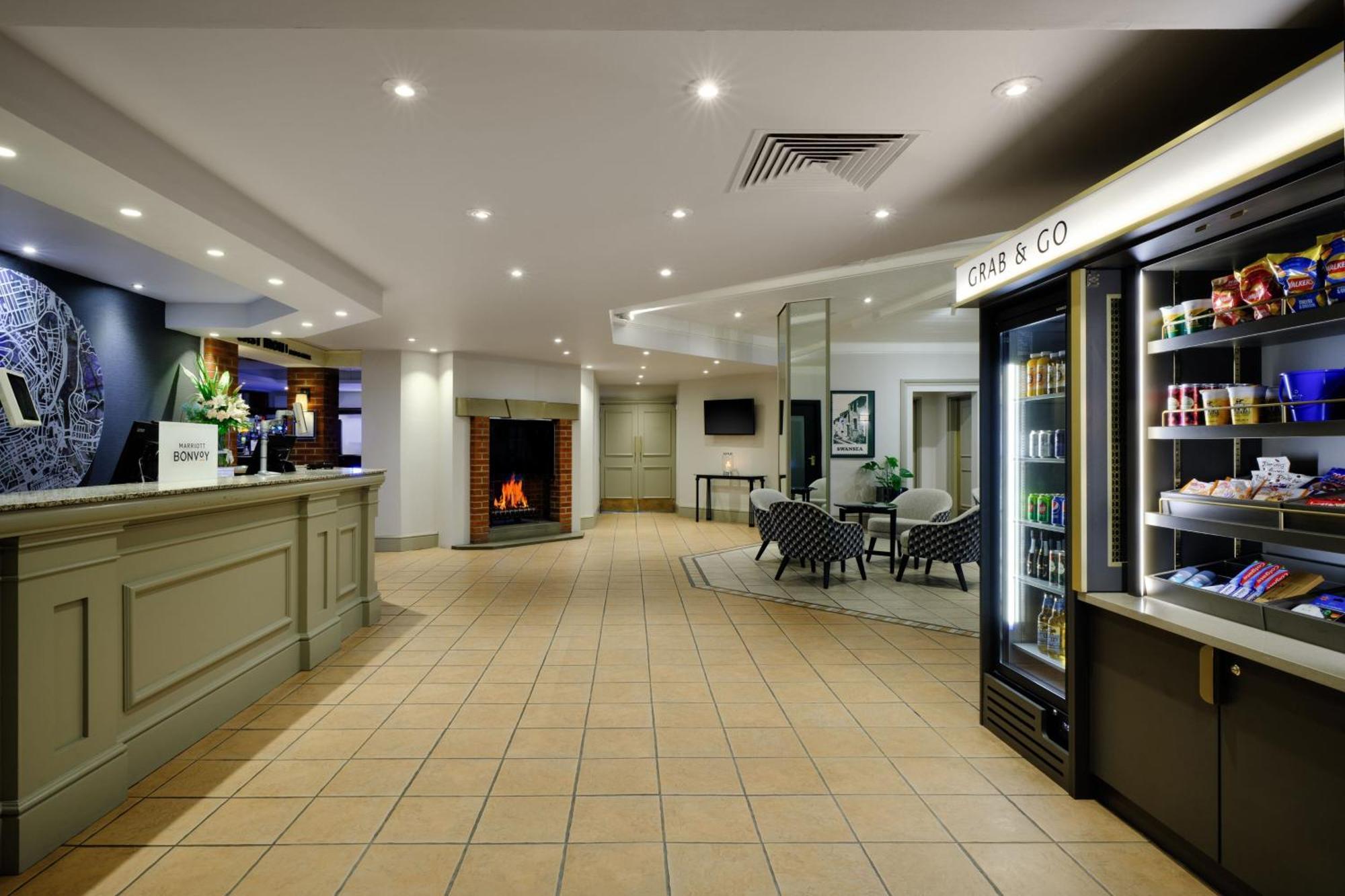 Delta Hotels By Marriott Swansea Bagian luar foto