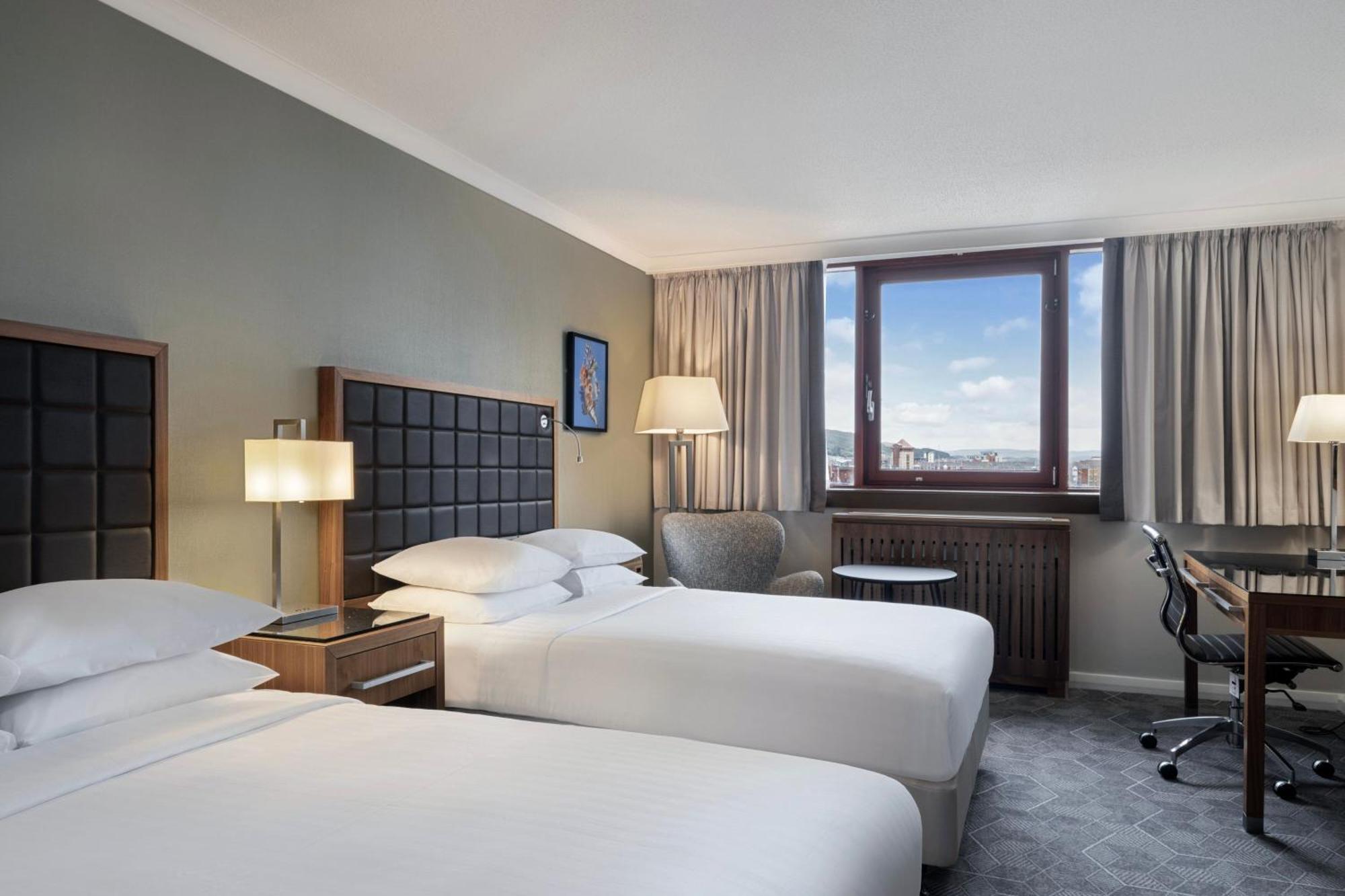 Delta Hotels By Marriott Swansea Bagian luar foto