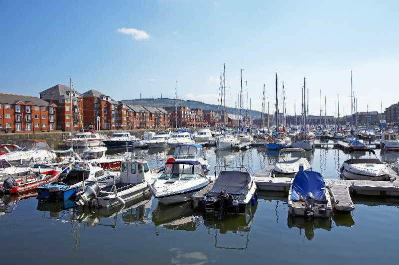 Delta Hotels By Marriott Swansea Bagian luar foto